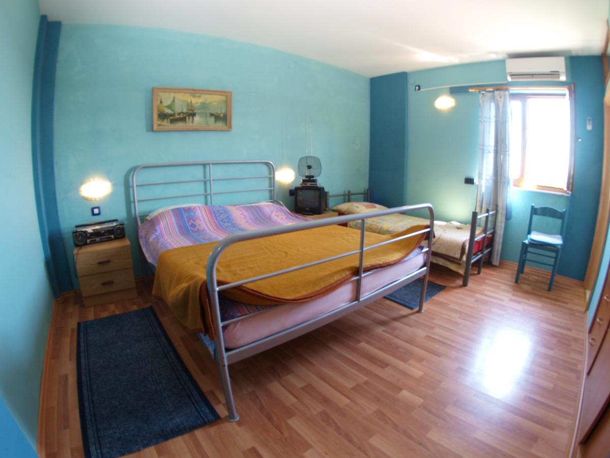 פולה Apartments Slavica 382 מראה חיצוני תמונה